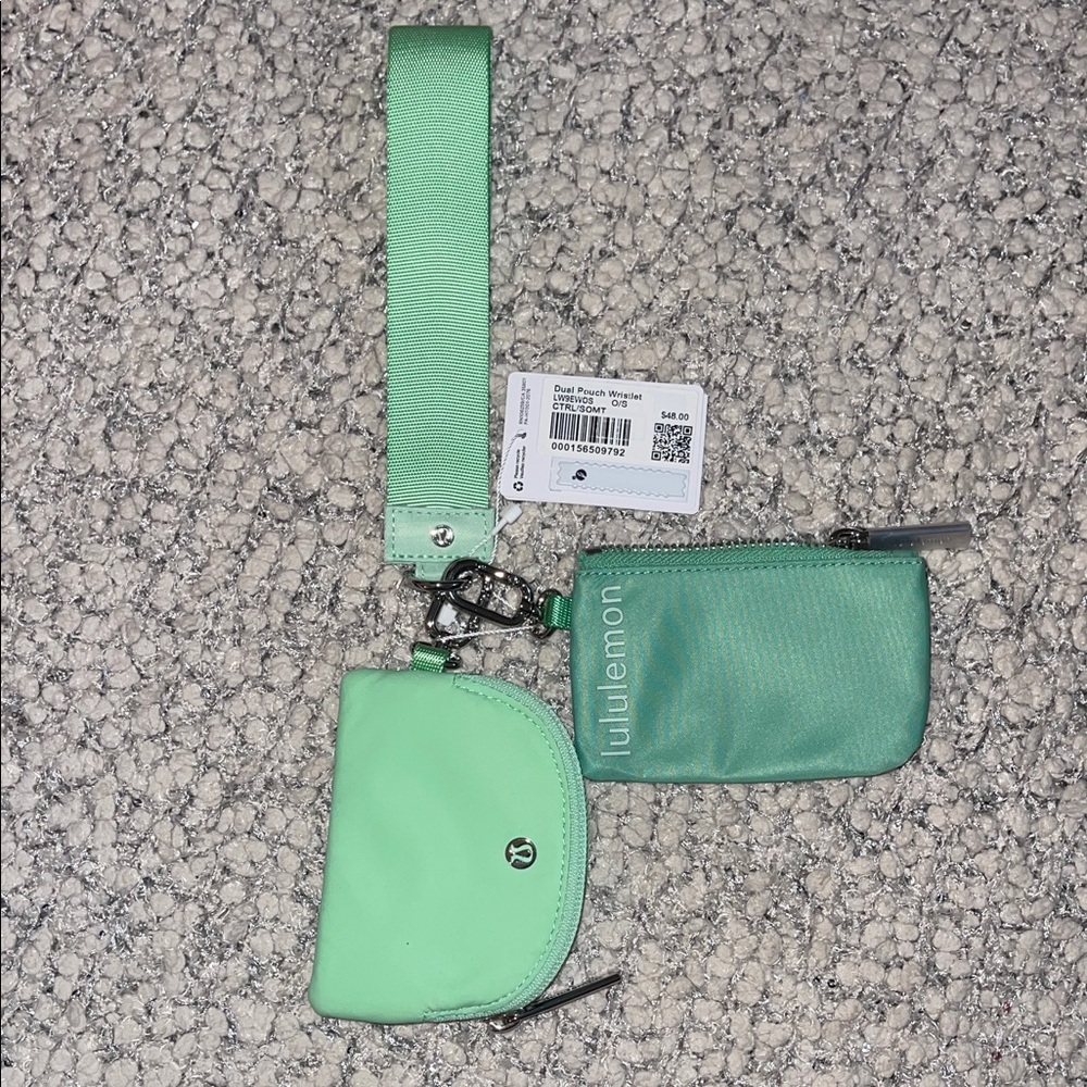 NWT LULULEMON DUAL POUCH WRISTLET